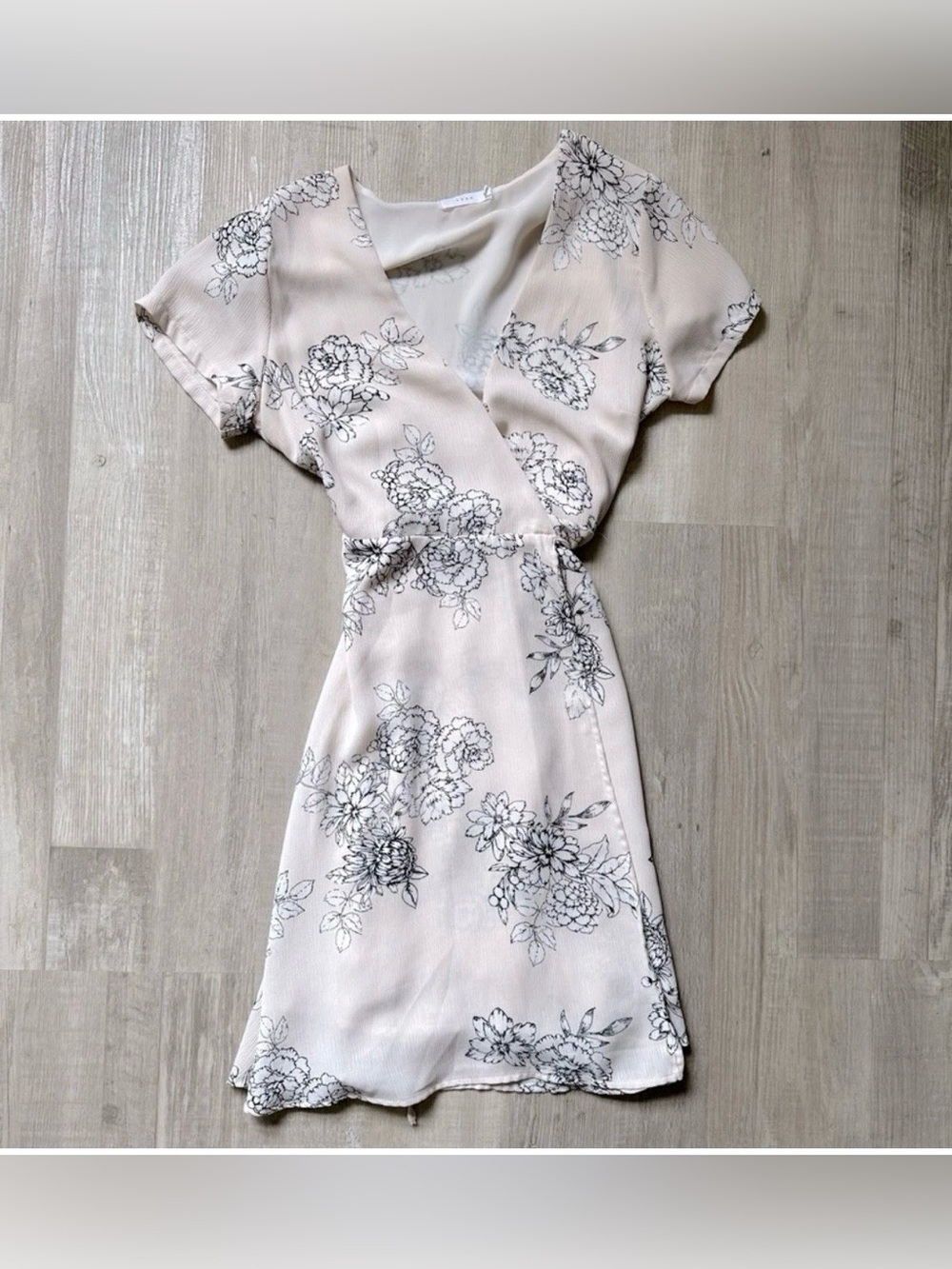 Nordstrom Lush Dainty Floral Print Peach Black Wrap Dress Romantic Chic Small